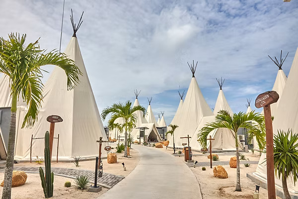 Surroundings - IMG_0333